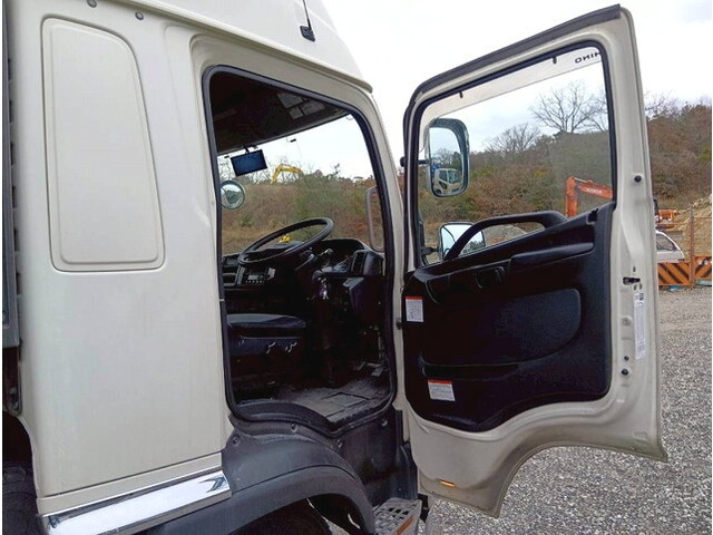 日野レンジャーアルミウイング中型（4t）[写真14]