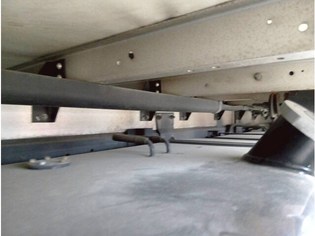 日野レンジャーアルミウイング中型（4t）[写真36]