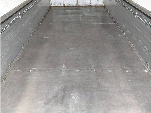 日野レンジャーアルミウイング中型（4t）[写真09]