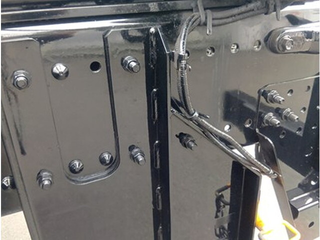 日野プロフィアコンテナ専用車大型（10t）[写真10]