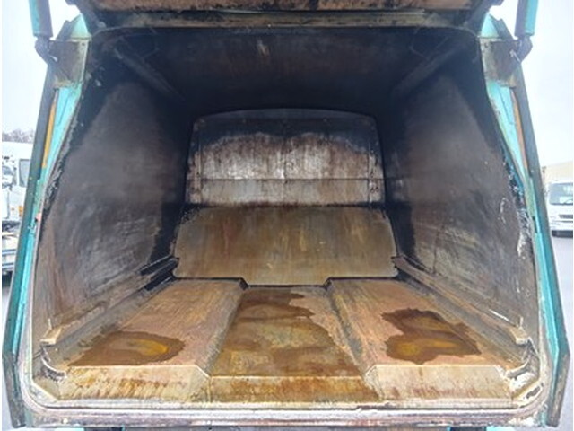 日野デュトロパッカー車（塵芥車）小型（2t・3t）[写真09]