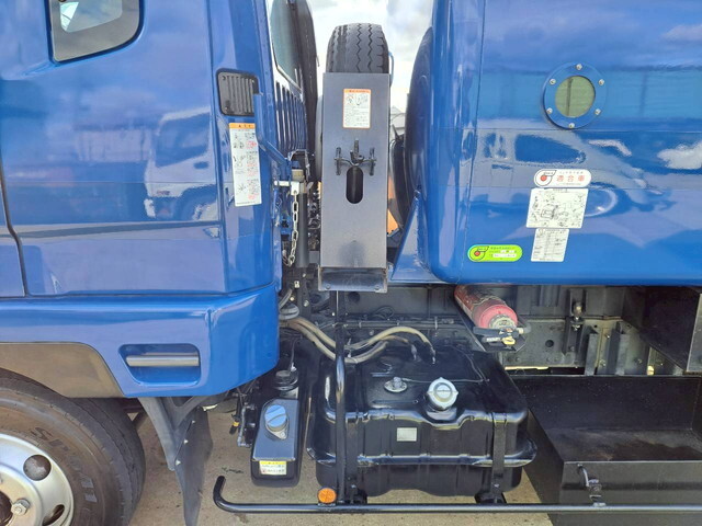 三菱ふそうファイターパッカー車（塵芥車）中型（4t）[写真17]
