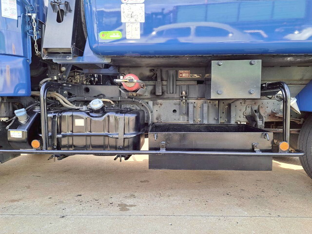 三菱ふそうファイターパッカー車（塵芥車）中型（4t）[写真18]