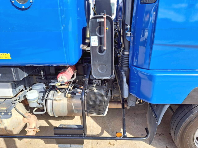 三菱ふそうファイターパッカー車（塵芥車）中型（4t）[写真21]