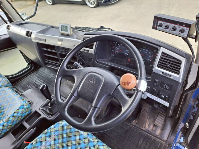三菱ふそうファイターパッカー車（塵芥車）中型（4t）[写真33]