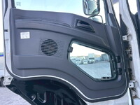 いすゞギガアルミウイング大型（10t）[写真14]