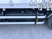 いすゞギガアルミウイング大型（10t）[写真31]