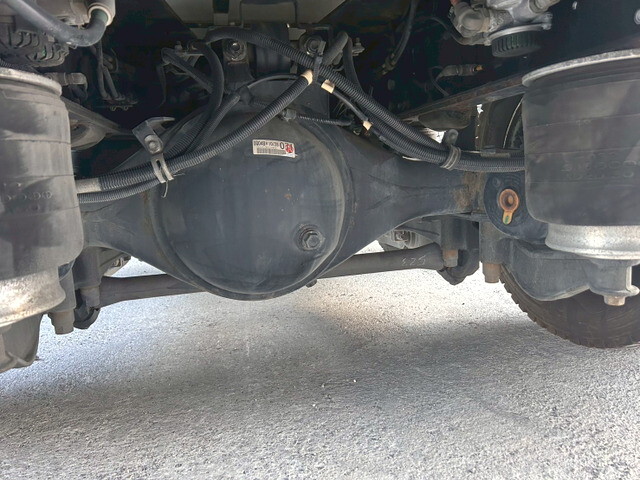 いすゞギガアルミウイング大型（10t）[写真34]