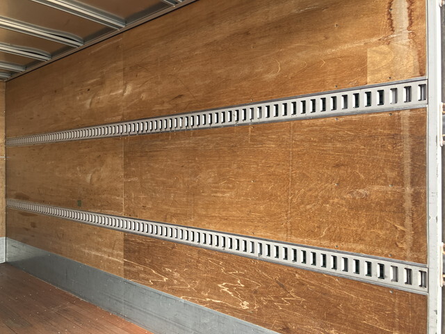 いすゞエルフアルミバン小型（2t・3t）[写真16]