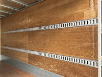 いすゞエルフアルミバン小型（2t・3t）[写真17]