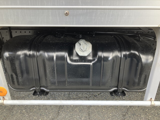 いすゞエルフアルミバン小型（2t・3t）[写真23]