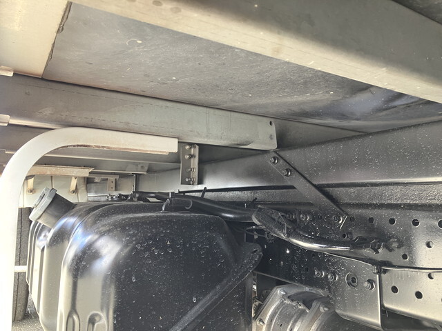 いすゞエルフアルミバン小型（2t・3t）[写真24]