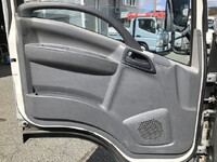 いすゞエルフアルミバン小型（2t・3t）[写真30]