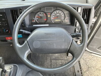 いすゞエルフアルミバン小型（2t・3t）[写真37]