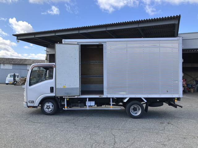 いすゞエルフアルミバン小型（2t・3t）[写真06]