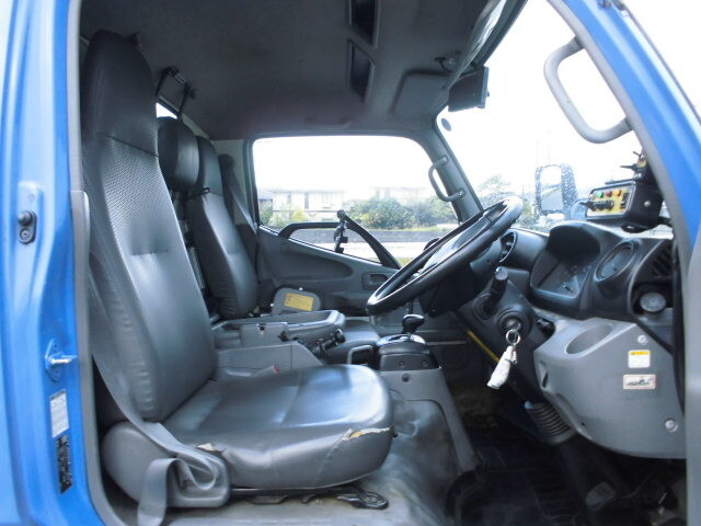 日野デュトロパッカー車（塵芥車）小型（2t・3t）[写真20]