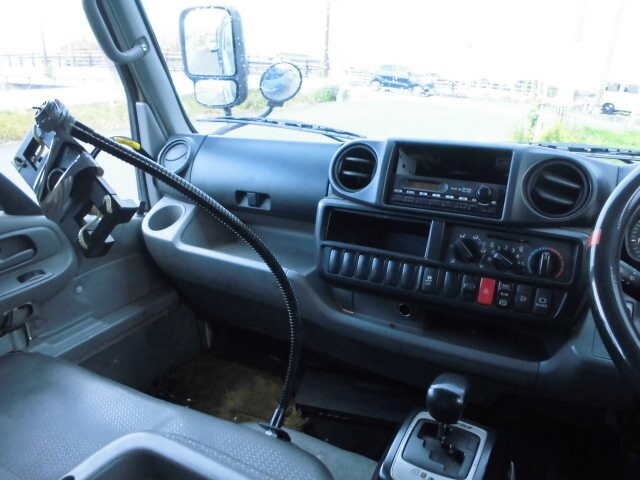 日野デュトロパッカー車（塵芥車）小型（2t・3t）[写真26]