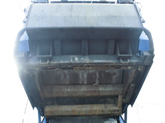 日野デュトロパッカー車（塵芥車）小型（2t・3t）[写真08]