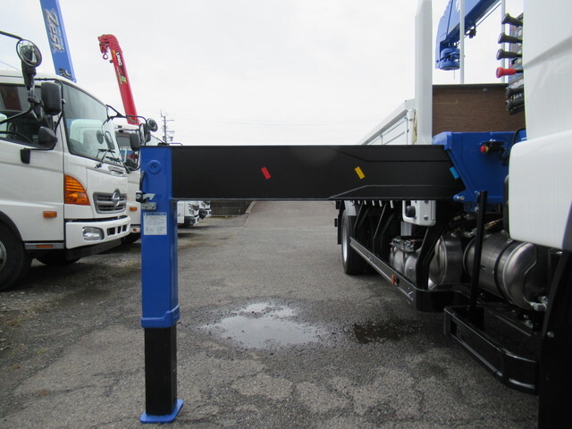 三菱ふそうファイタークレーン5段中型（4t）[写真11]