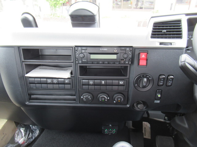 三菱ふそうファイタークレーン5段中型（4t）[写真29]