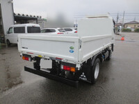 三菱ふそうキャンター平ボディ小型（2t・3t）[写真02]