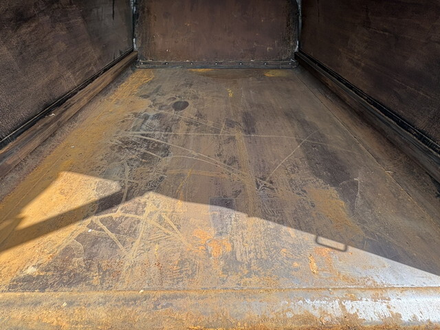 日野レンジャーパッカー車（塵芥車）中型（4t）[写真17]