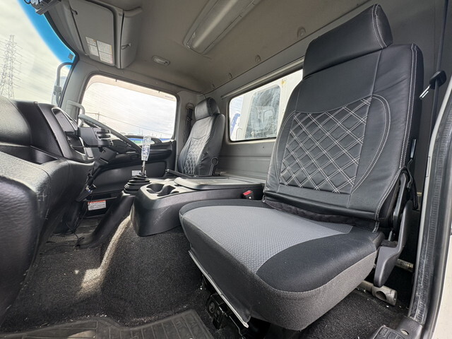 日野レンジャーパッカー車（塵芥車）中型（4t）[写真26]