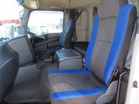 いすゞギガアルミウイング大型（10t）[写真22]