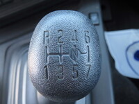 いすゞギガアルミウイング大型（10t）[写真27]