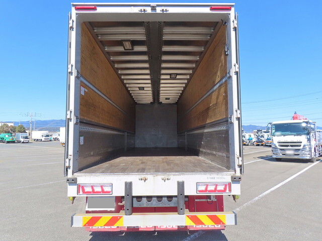 いすゞギガアルミウイング大型（10t）[写真07]