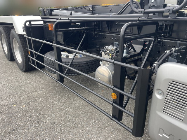 日野プロフィアコンテナ専用車大型（10t）[写真15]