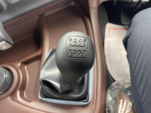 日野プロフィアコンテナ専用車大型（10t）[写真38]