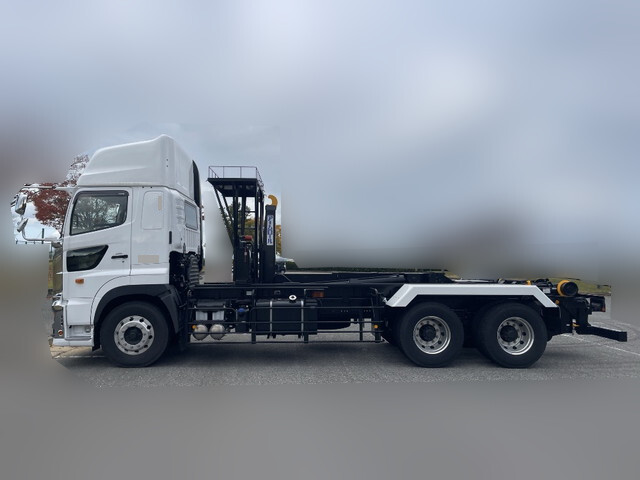 日野プロフィアコンテナ専用車大型（10t）[写真05]