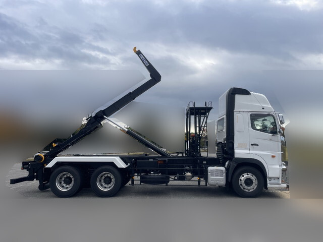 日野プロフィアコンテナ専用車大型（10t）[写真06]