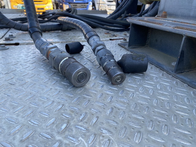 日野プロフィアトレーラーヘッド（トラクターヘッド）大型（10t）[写真14]