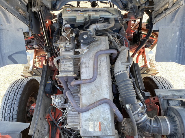 日野プロフィアトレーラーヘッド（トラクターヘッド）大型（10t）[写真30]