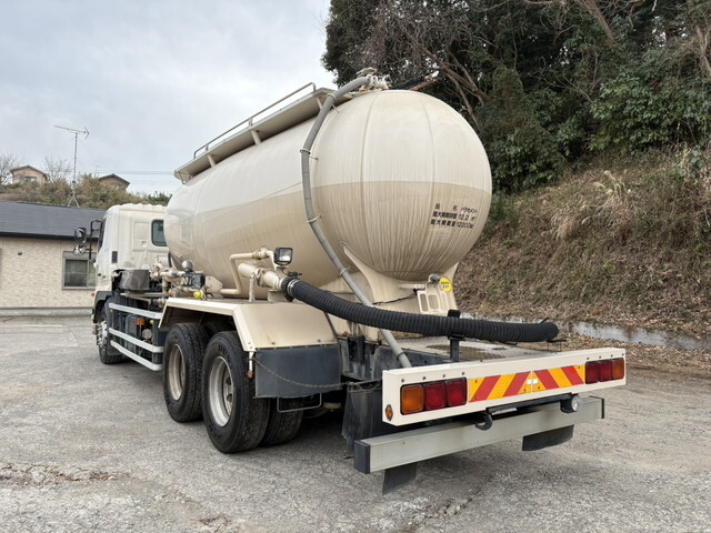 日野プロフィアバルク車（粉粒体運搬車）大型（10t）[写真02]