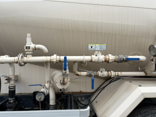 日野プロフィアバルク車（粉粒体運搬車）大型（10t）[写真21]