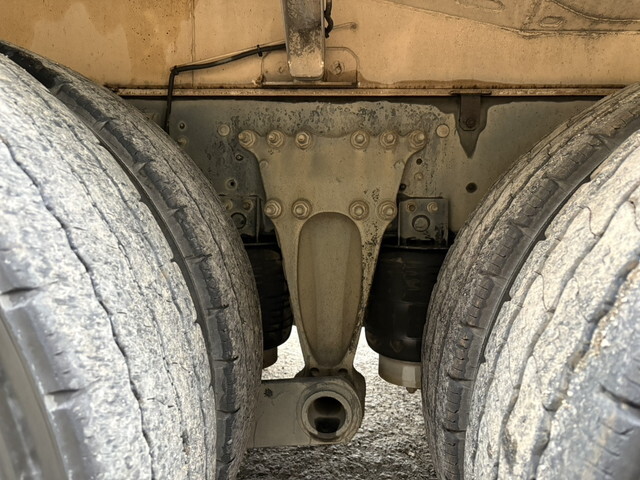 日野プロフィアバルク車（粉粒体運搬車）大型（10t）[写真25]