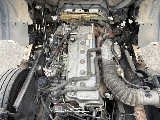 日野プロフィアバルク車（粉粒体運搬車）大型（10t）[写真31]