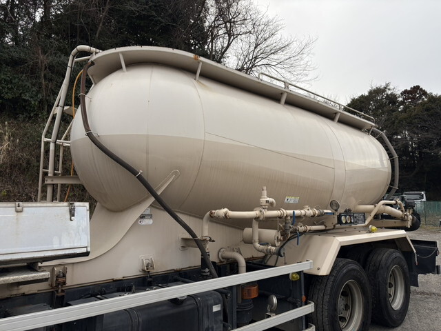 日野プロフィアバルク車（粉粒体運搬車）大型（10t）[写真08]