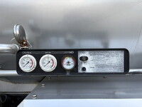 UDトラックスクオンバルク車（粉粒体運搬車）大型（10t）[写真16]