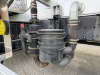 UDトラックスクオンバルク車（粉粒体運搬車）大型（10t）[写真20]