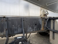 UDトラックスクオンバルク車（粉粒体運搬車）大型（10t）[写真21]