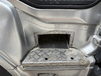 UDトラックスクオンバルク車（粉粒体運搬車）大型（10t）[写真27]