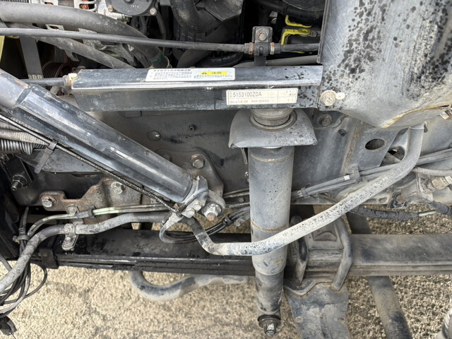 UDトラックスクオンバルク車（粉粒体運搬車）大型（10t）[写真35]