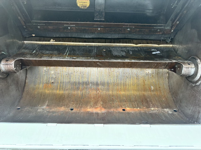 日野レンジャーパッカー車（塵芥車）中型（4t）[写真12]