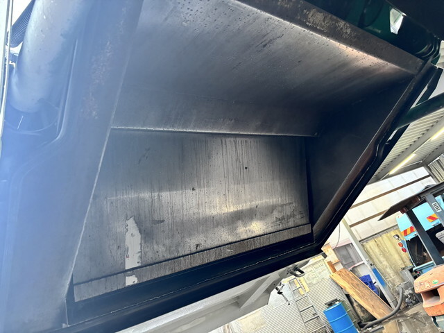 日野レンジャーパッカー車（塵芥車）中型（4t）[写真16]