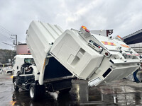 日野レンジャーパッカー車（塵芥車）中型（4t）[写真06]