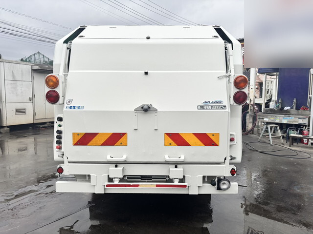 日野レンジャーパッカー車（塵芥車）中型（4t）[写真06]